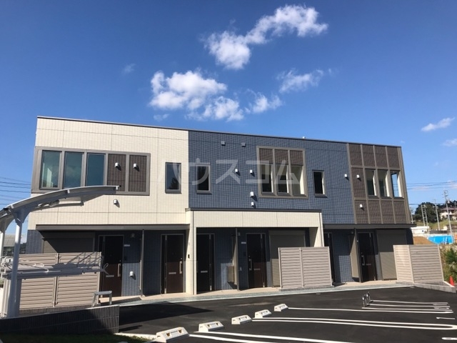 22/23 エントランス