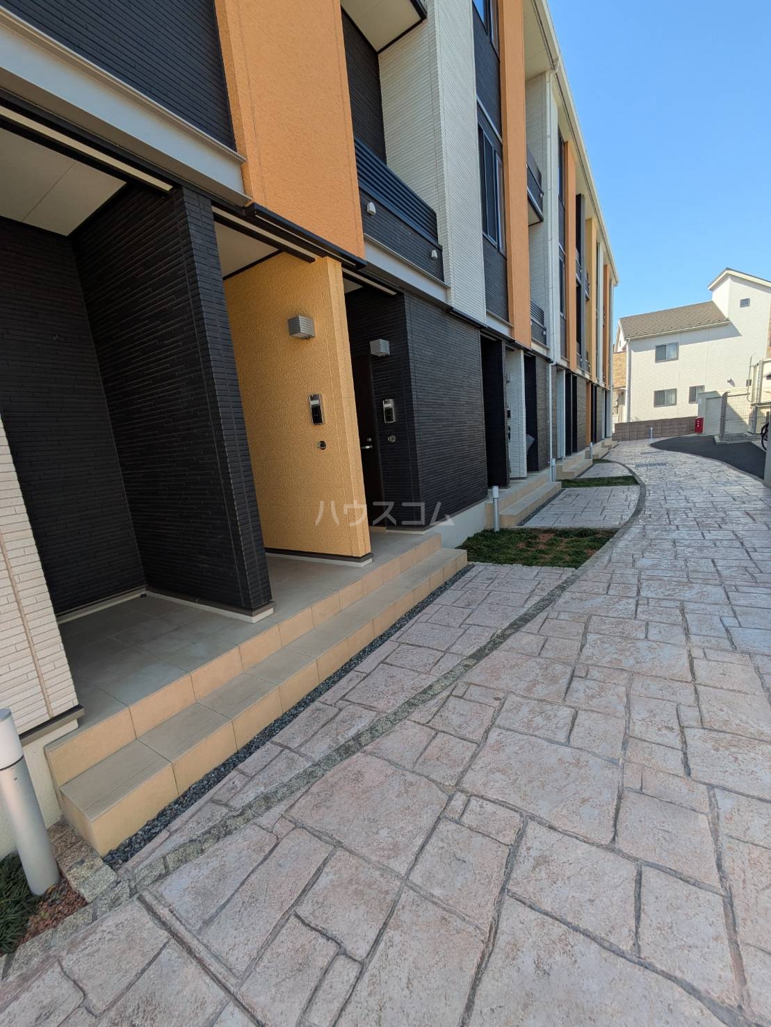 20/30 エントランス