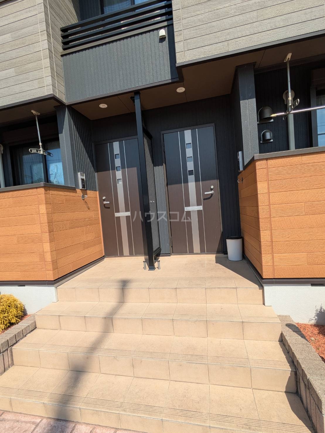 21/30 エントランス