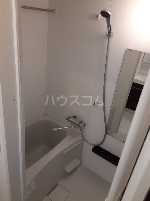 13/30 浴室