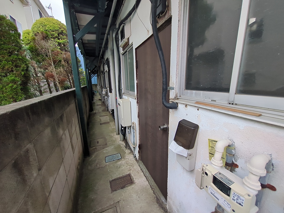 21/30 エントランス