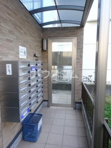 20/30 エントランス