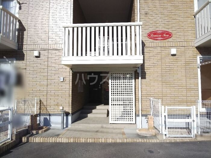 19/26 エントランス