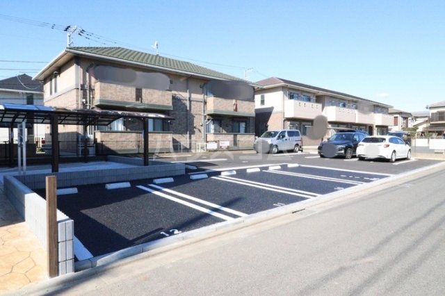 22/30 駐車場