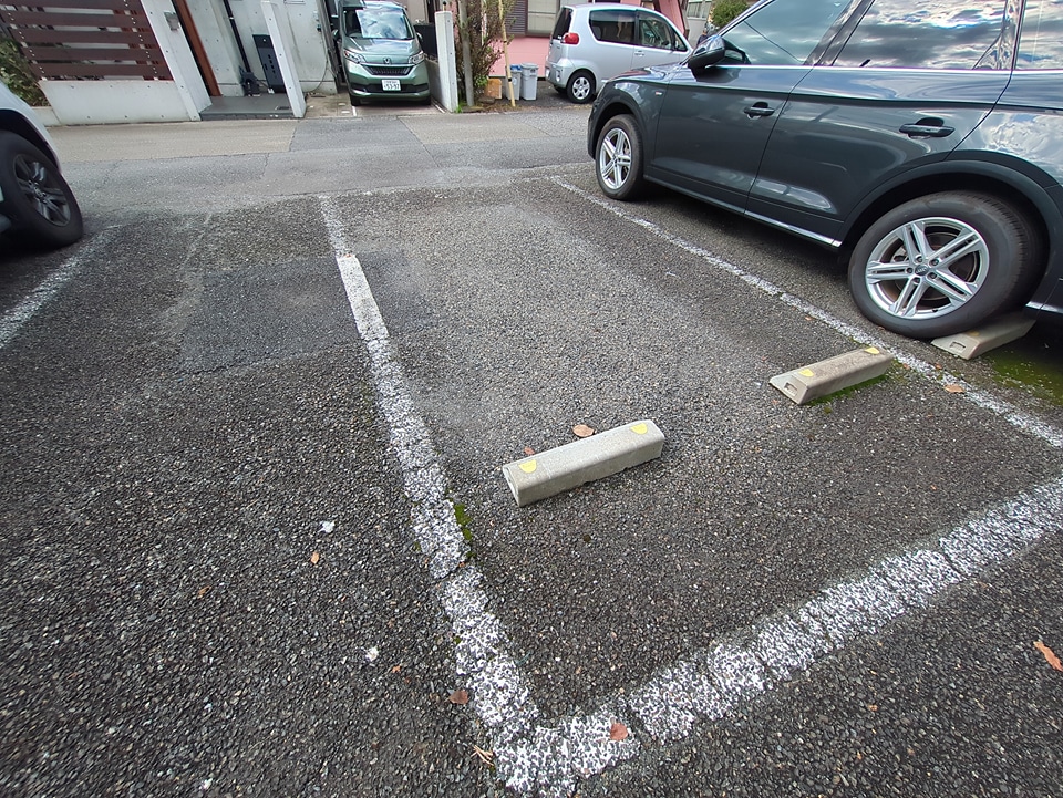 2/6 駐車場