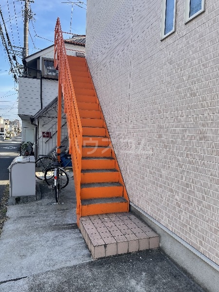 21/23 エントランス