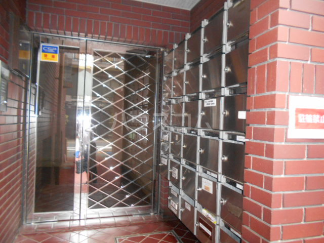 15/16 エントランス