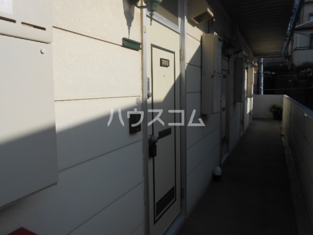 18/26 エントランス