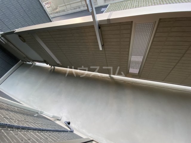 23/30 バルコニー