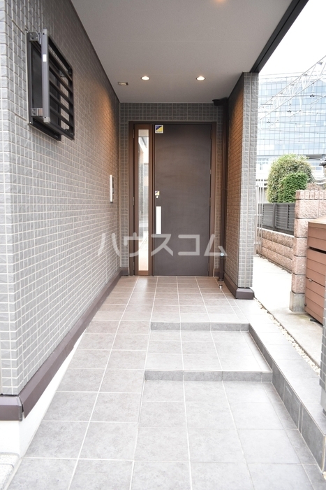 17/20 エントランス