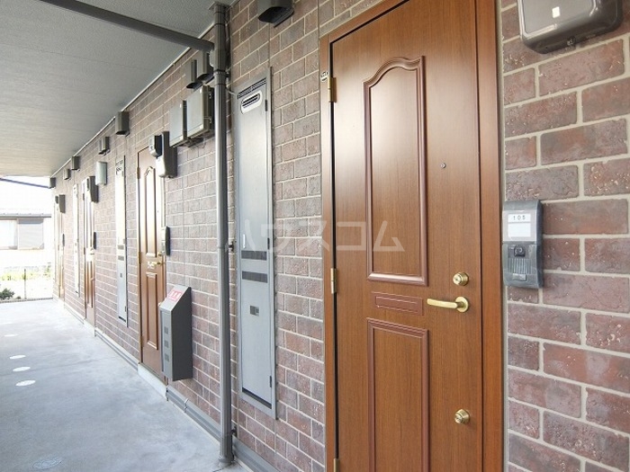 21/25 エントランス