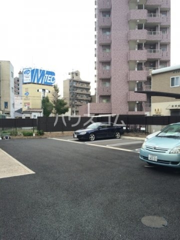 22/26 駐車場