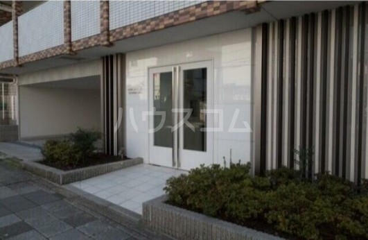 3/8 エントランス