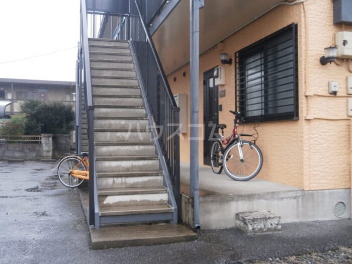 21/29 エントランス