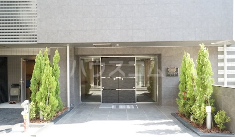 16/26 エントランス