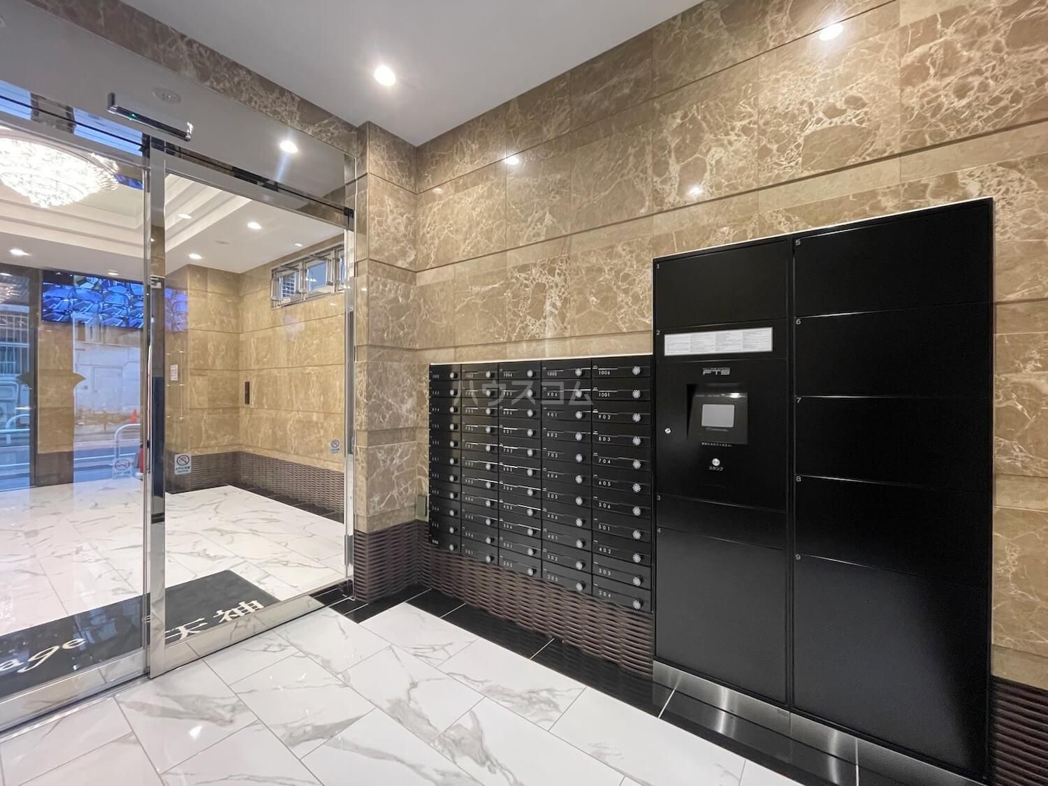 14/22 エントランス