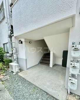 19/20 エントランス