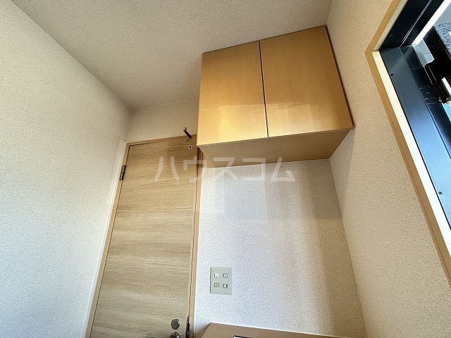13/30 玄関