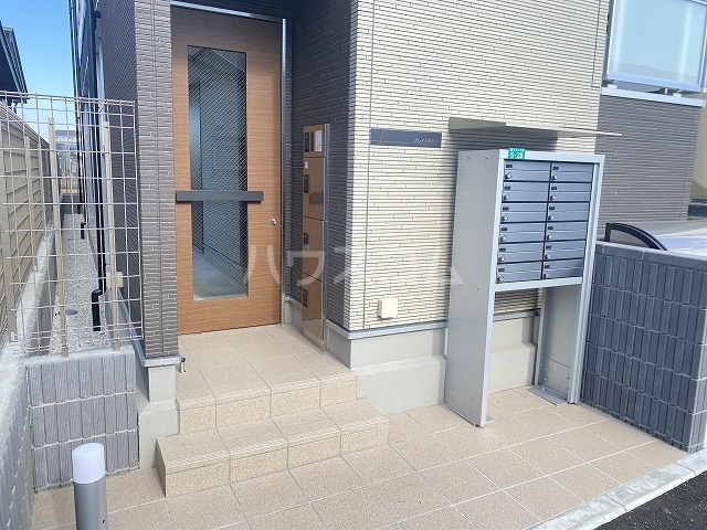 29/30 エントランス