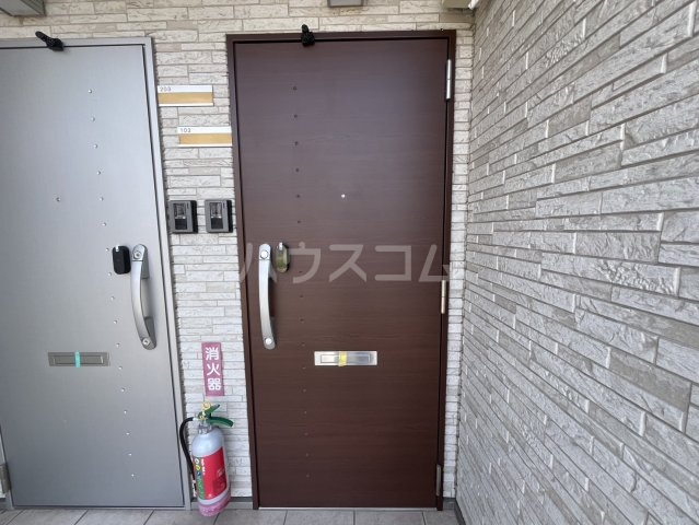 22/30 エントランス