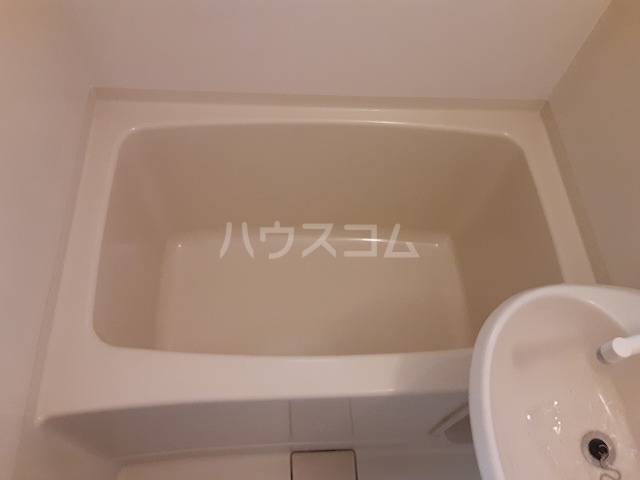13/30 浴室