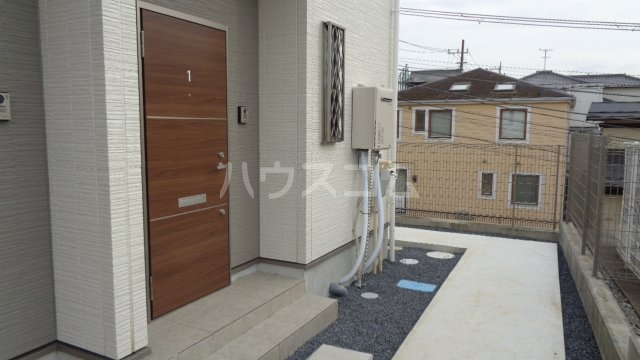 28/30 エントランス