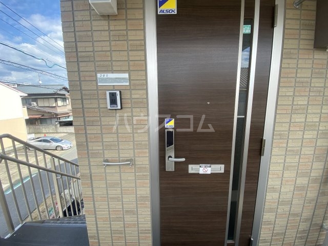 3/7 エントランス