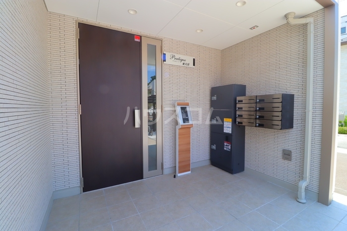 22/27 エントランス