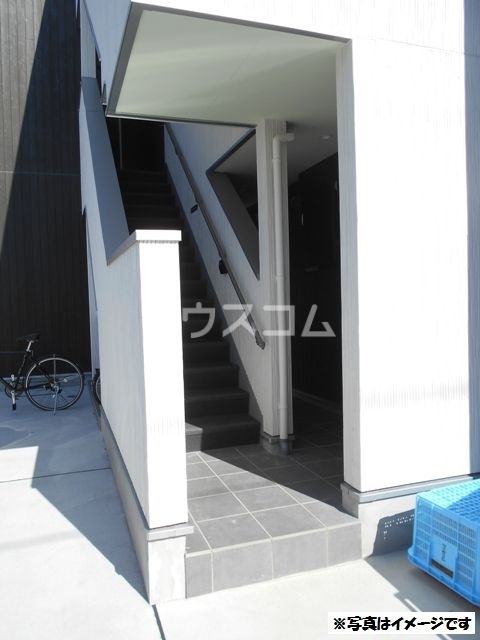 2/3 エントランス