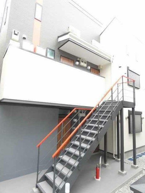 14/23 エントランス