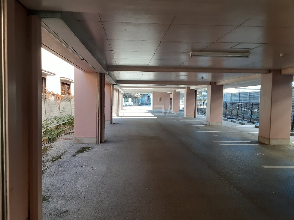 21/29 駐車場