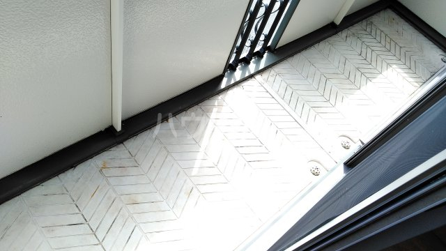 20/30 バルコニー