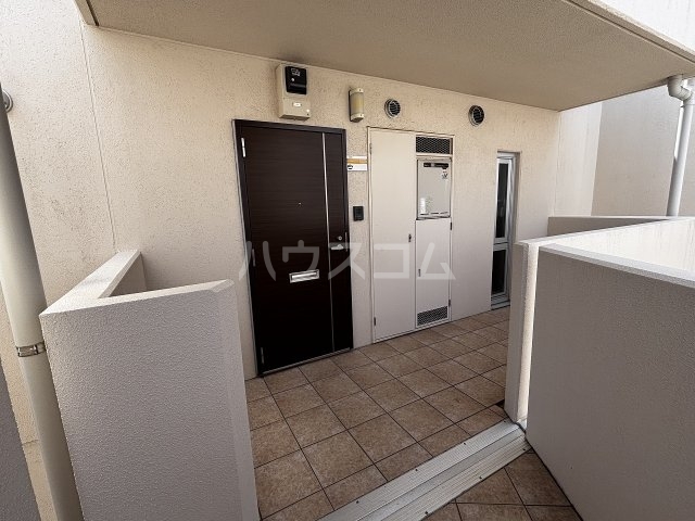 29/30 エントランス