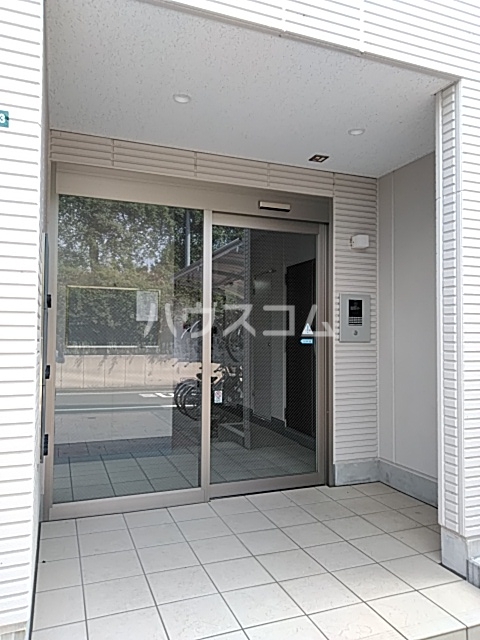 19/25 エントランス