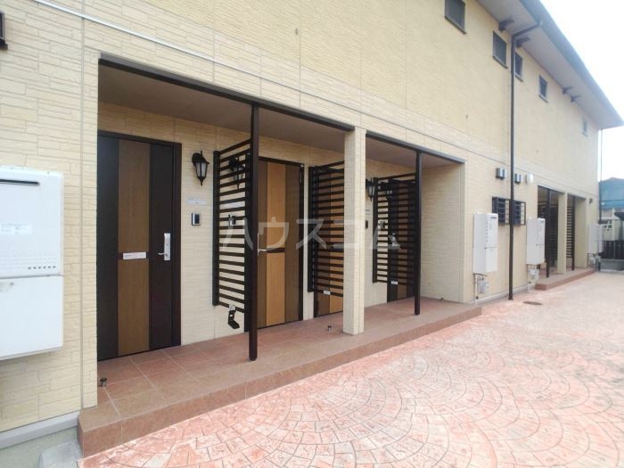 18/20 エントランス