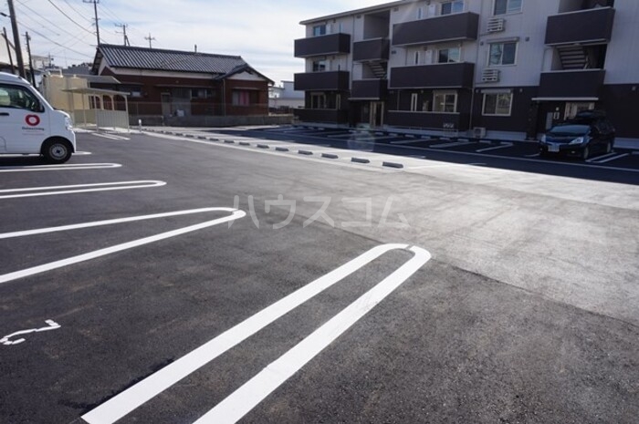20/23 駐車場