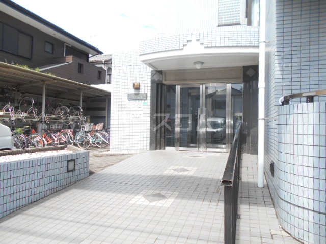 2/10 エントランス