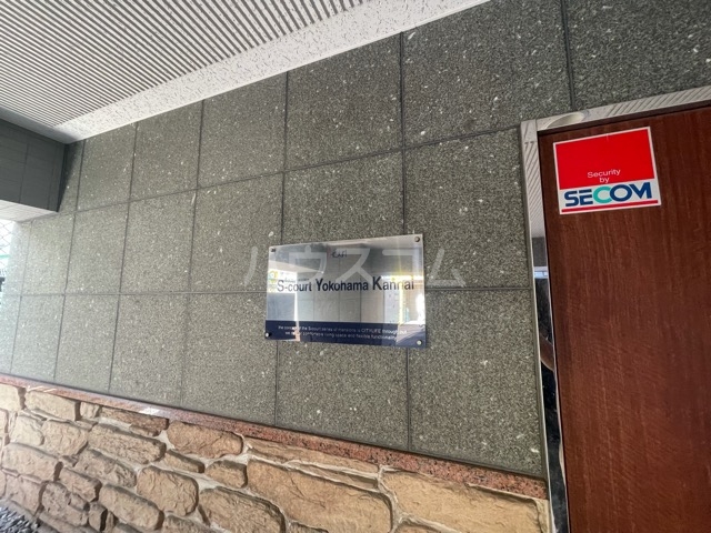 26/30 エントランス