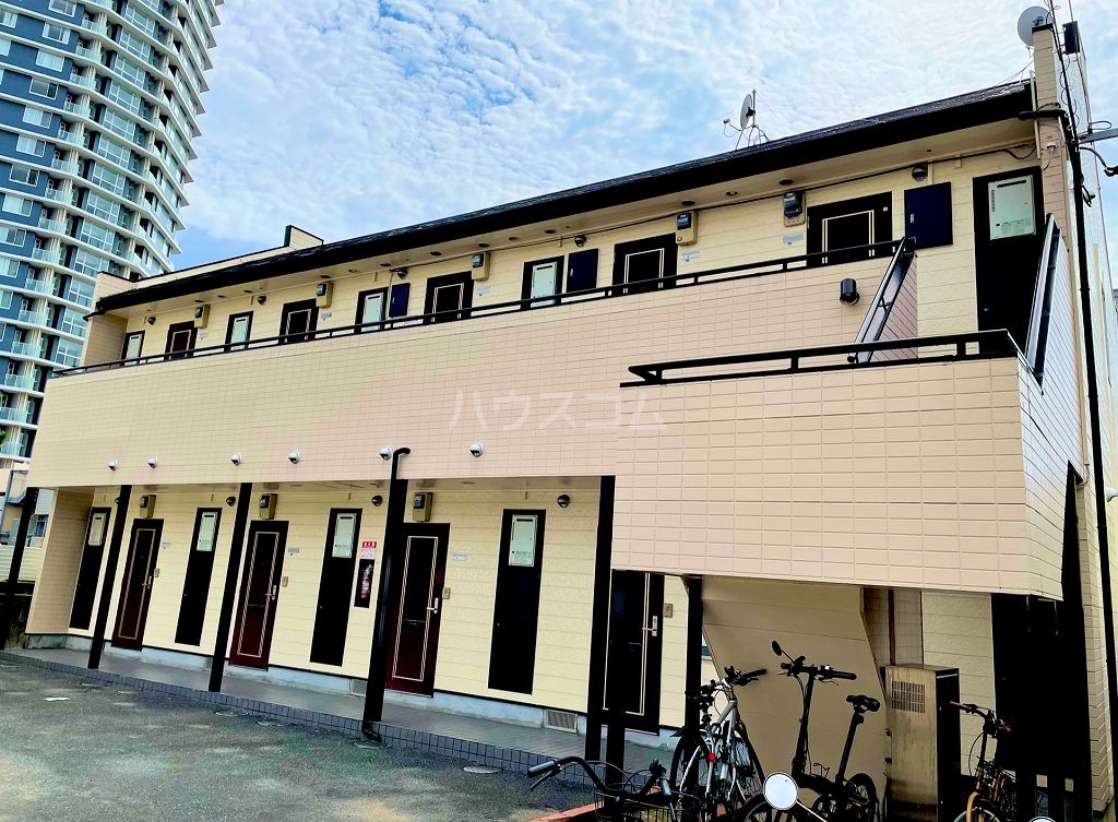 13/13 エントランス