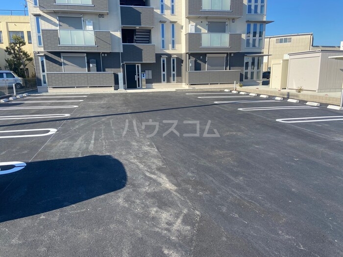 22/30 駐車場