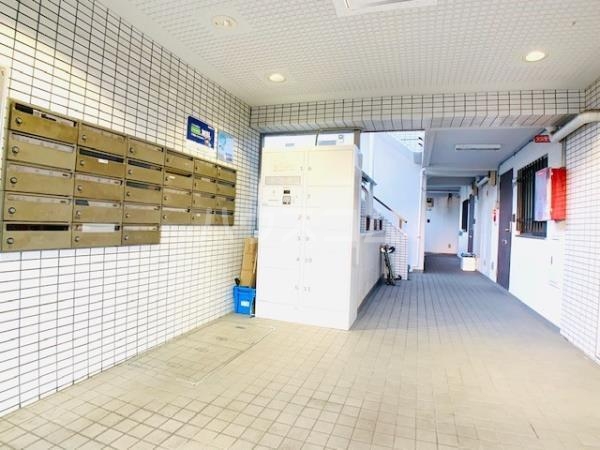 22/30 エントランス
