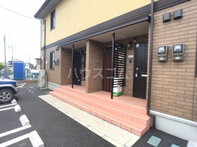 18/27 エントランス