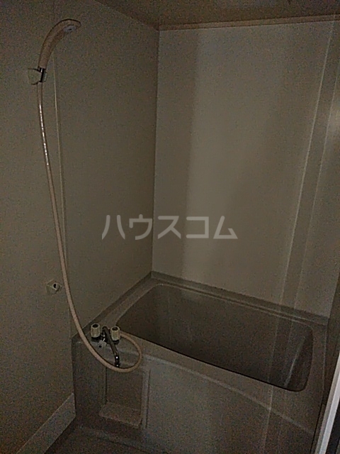 17/30 浴室
