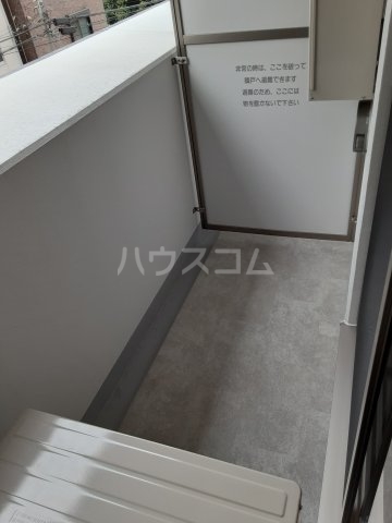 16/23 バルコニー