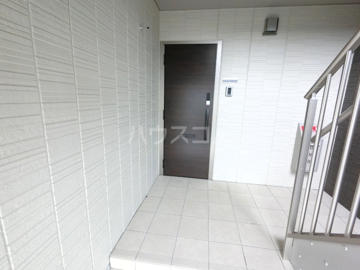 20/23 エントランス