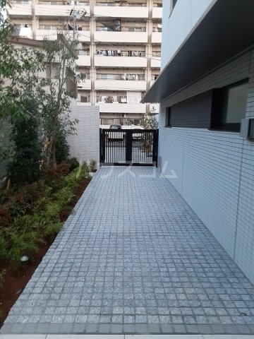 29/30 エントランス