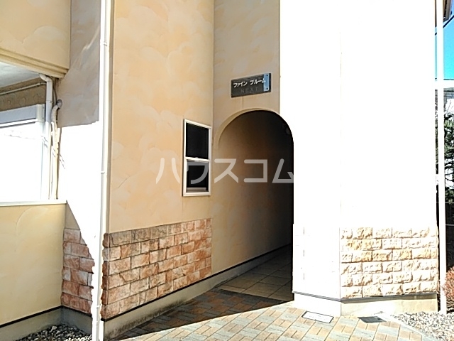 21/30 エントランス