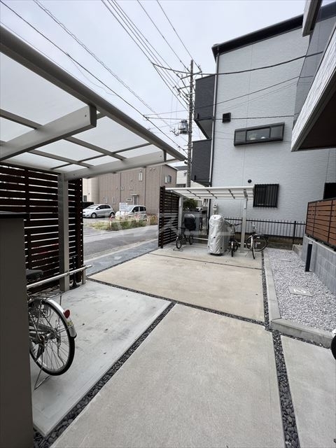 27/30 駐車場