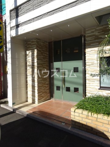 19/29 エントランス