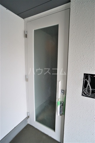 20/23 エントランス